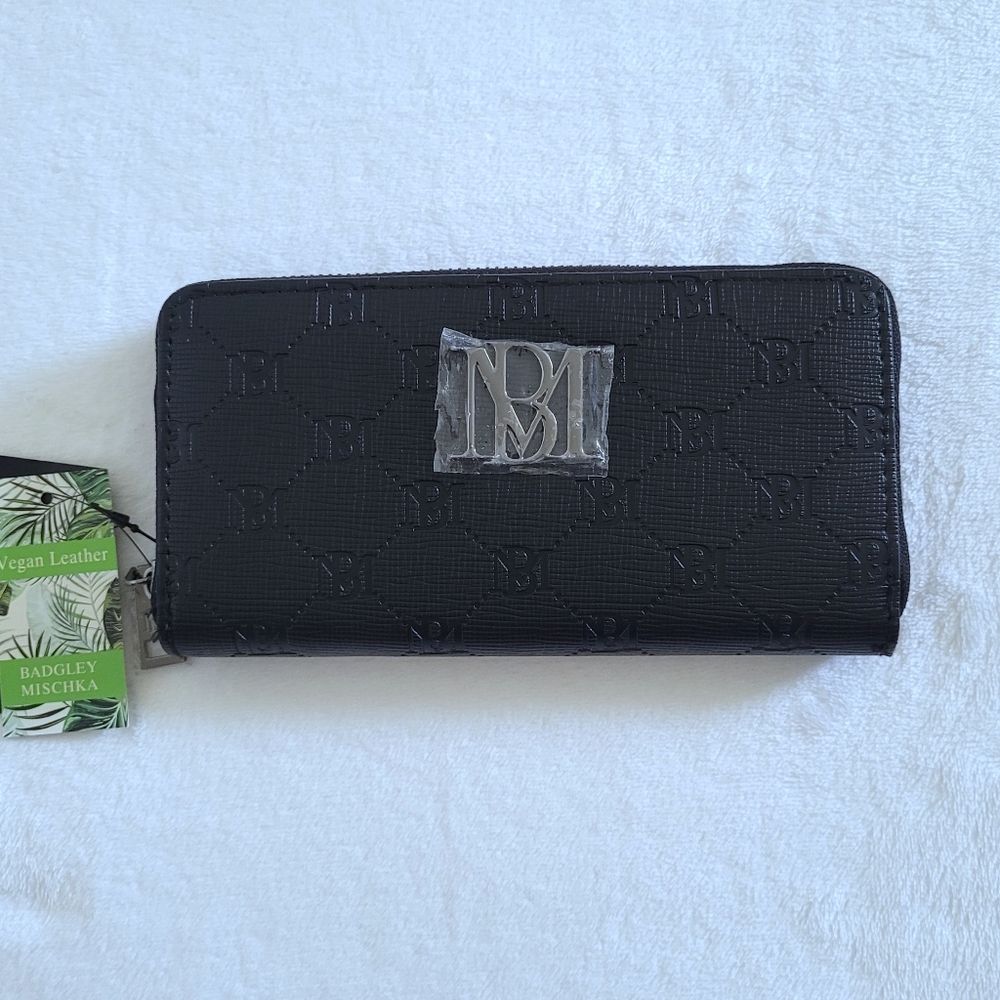 Badgley Mischka Black🖤 Debossed Logo Wallet - NWT - Picture 15 of 16